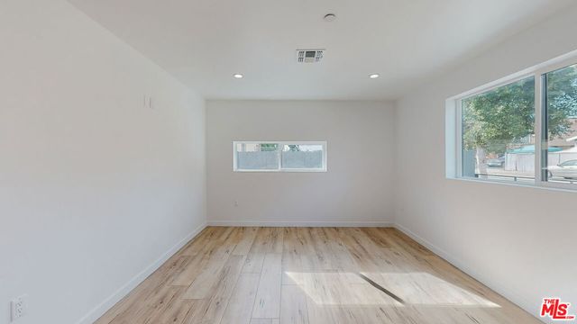 16010 Cantlay Street 2, Van Nuys, CA 91406