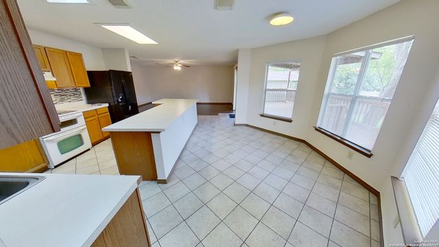 2547 SMOKEY CRK, Schertz, TX 78154