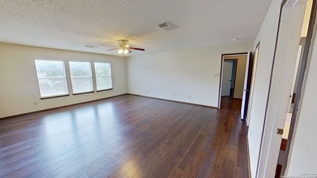 2547 SMOKEY CRK, Schertz, TX 78154