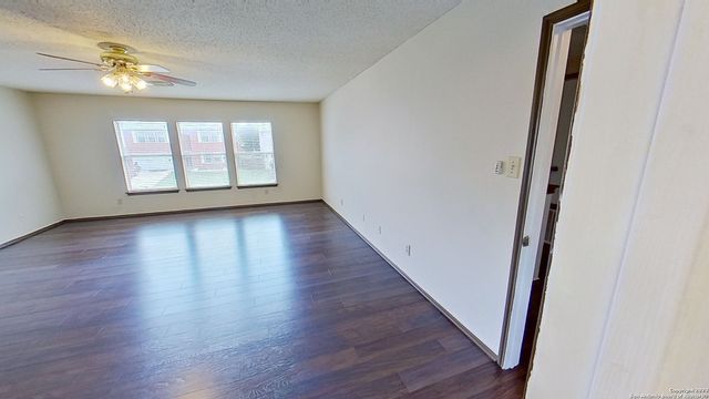 2547 SMOKEY CRK, Schertz, TX 78154