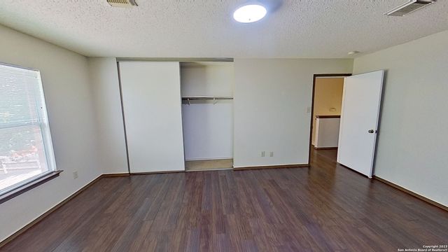 2547 SMOKEY CRK, Schertz, TX 78154