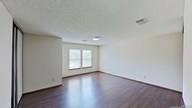 2547 SMOKEY CRK, Schertz, TX 78154