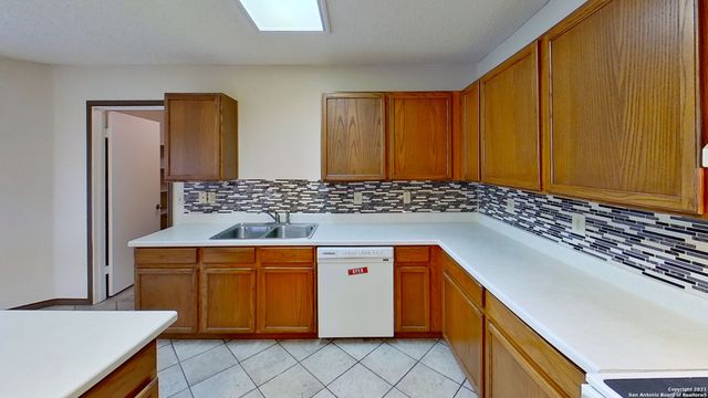 2547 SMOKEY CRK, Schertz, TX 78154