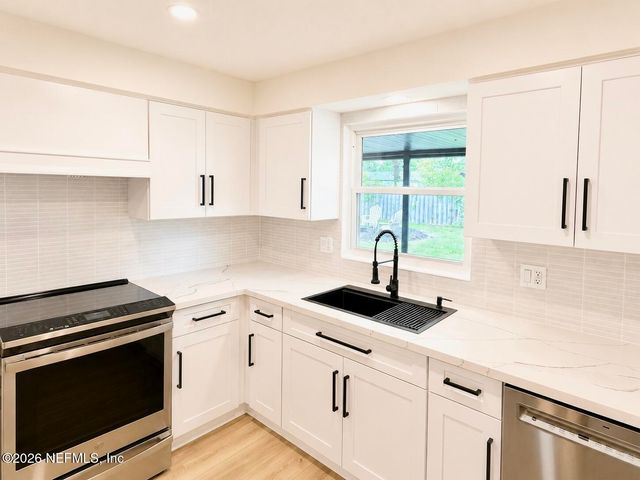 493 CLERMONT Avenue S, Orange Park, FL 32073