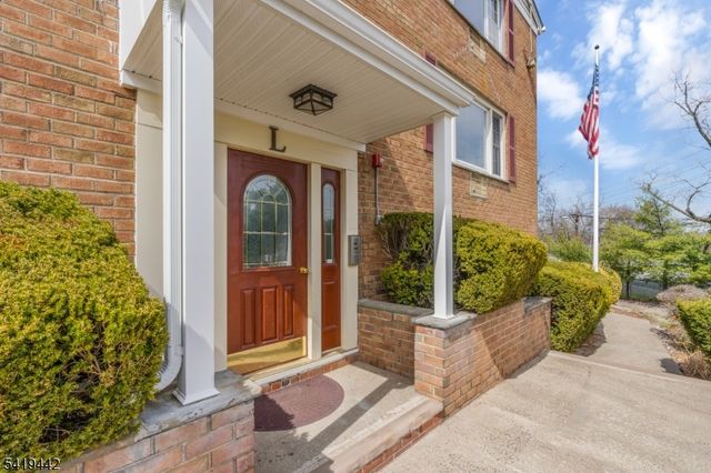 605 Grove St 15, Clifton City, NJ 07013