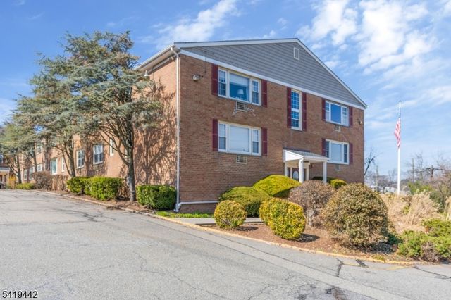 605 Grove St 15, Clifton City, NJ 07013