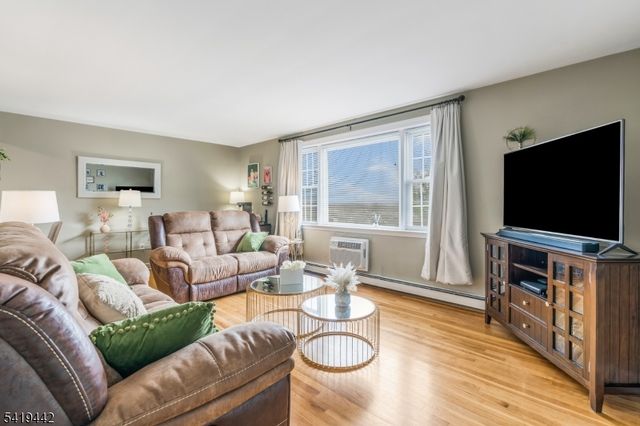 605 Grove St 15, Clifton City, NJ 07013