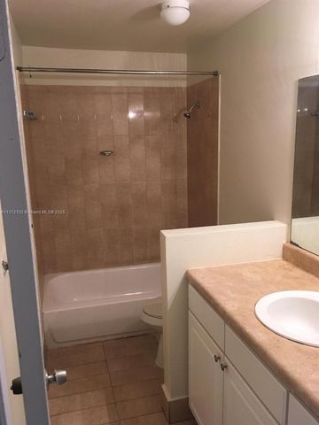 5962 NW 29th Pl 112, Sunrise, FL 33313