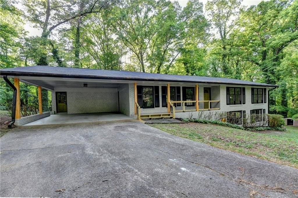 1300 Lavista Drive SW, Mableton, GA 30126
