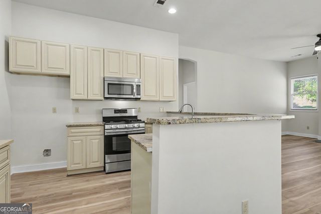 131 Johns Creek Lane, Stockbridge, GA 30281