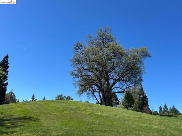 12570 Mount Jefferson ST, Groveland, CA 95321