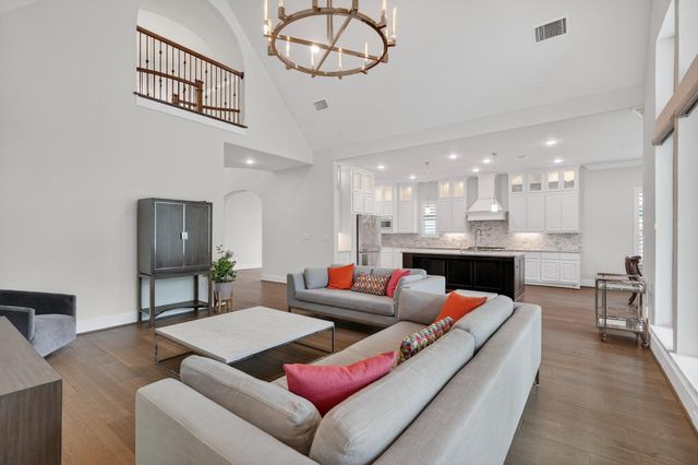 79 N Curly Willow Circle, Tomball, TX 77375
