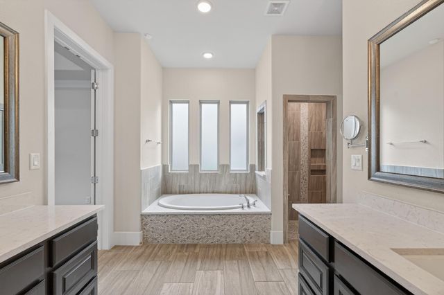 79 N Curly Willow Circle, Tomball, TX 77375