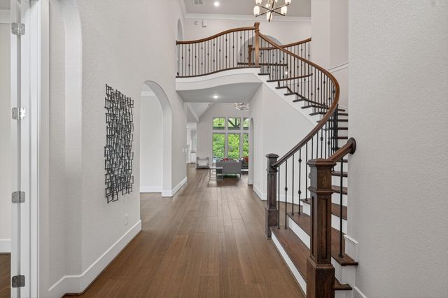 79 N Curly Willow Circle, Tomball, TX 77375