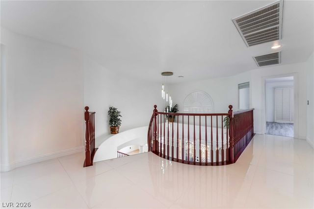 7526 Gossamer Wind Street, Las Vegas, NV 89139