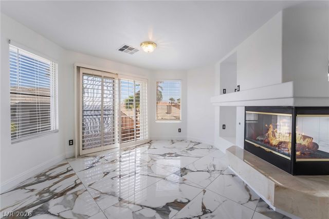 7526 Gossamer Wind Street, Las Vegas, NV 89139