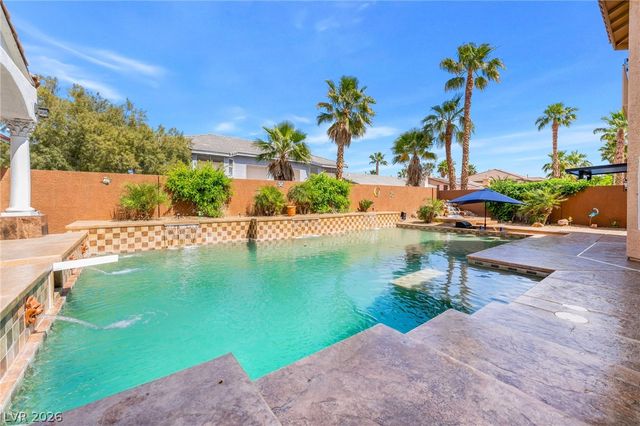 7526 Gossamer Wind Street, Las Vegas, NV 89139