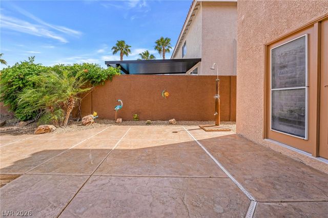 7526 Gossamer Wind Street, Las Vegas, NV 89139