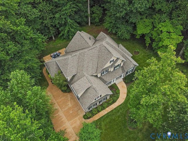 8853 Porto Ct, New Kent, VA 23124