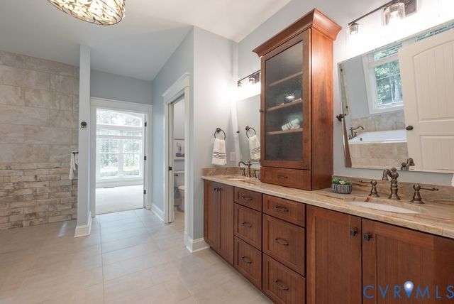 8853 Porto Ct, New Kent, VA 23124