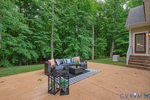 8853 Porto Ct, New Kent, VA 23124