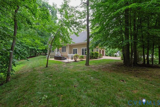 8853 Porto Ct, New Kent, VA 23124