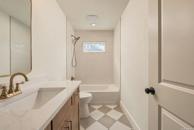 530 Avenue A, New Braunfels, TX 78130