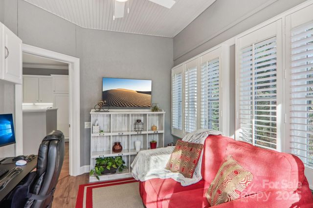 1 Bideford Row 53, Asheville, NC 28803