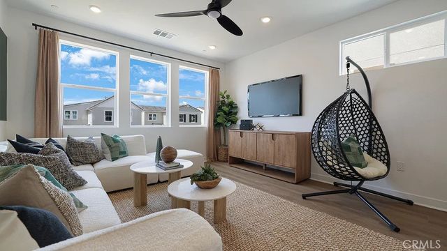 2148 Aneto Way, Santa Paula, CA 93060