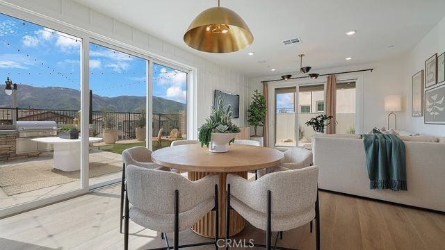 2148 Aneto Way, Santa Paula, CA 93060