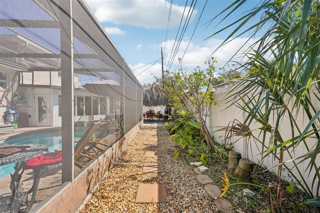 13476 BINGLEWOOD AVENUE, Seminole, FL 33776