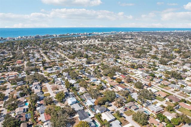 13476 BINGLEWOOD AVENUE, Seminole, FL 33776