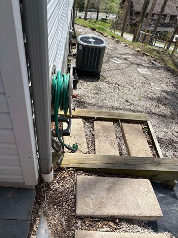 1423 Spring Valley Circle, Huntington, WV 25704