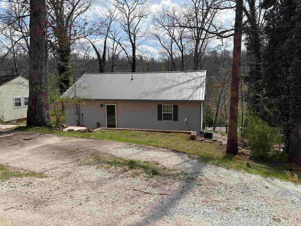 1423 Spring Valley Circle, Huntington, WV 25704