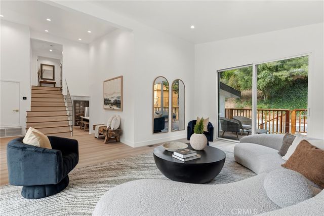 4041 Vanalden Avenue, Tarzana, CA 91356