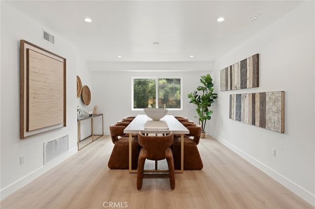 4041 Vanalden Avenue, Tarzana, CA 91356