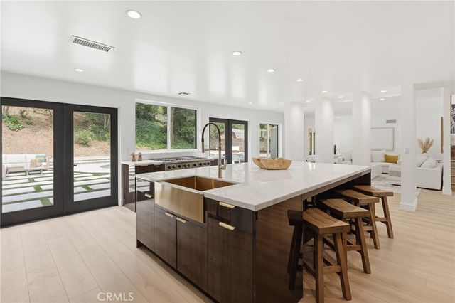 4041 Vanalden Avenue, Tarzana, CA 91356