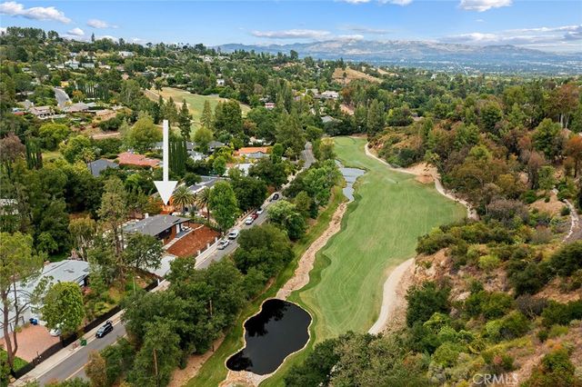 4041 Vanalden Avenue, Tarzana, CA 91356