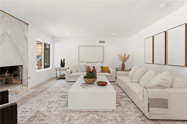 4041 Vanalden Avenue, Tarzana, CA 91356