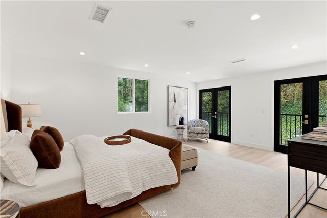 4041 Vanalden Avenue, Tarzana, CA 91356