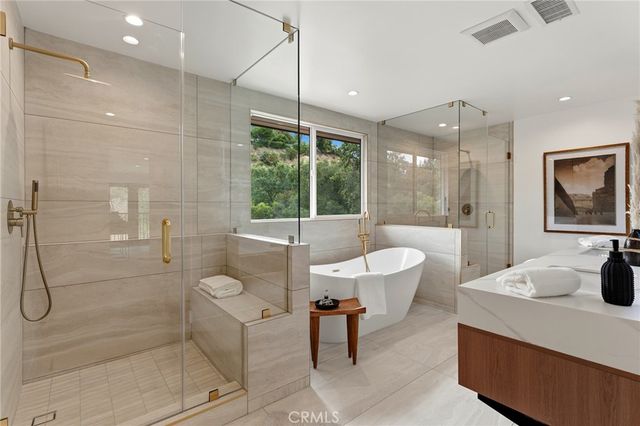 4041 Vanalden Avenue, Tarzana, CA 91356
