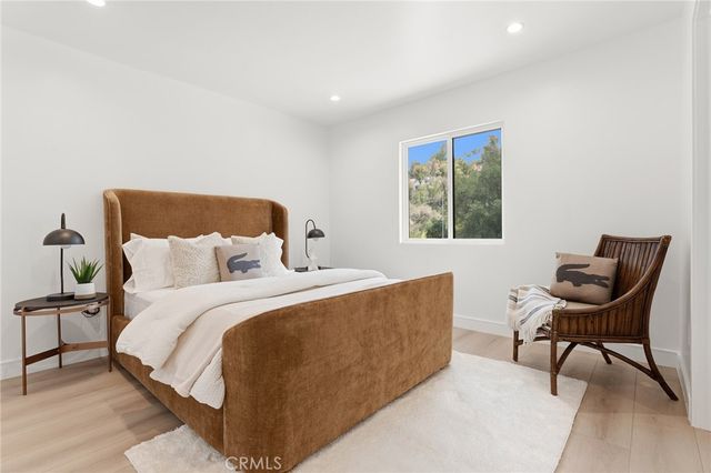 4041 Vanalden Avenue, Tarzana, CA 91356
