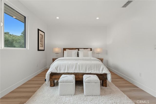 4041 Vanalden Avenue, Tarzana, CA 91356