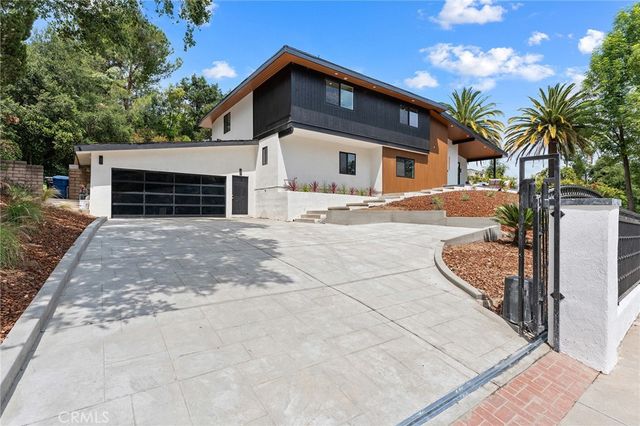 4041 Vanalden Avenue, Tarzana, CA 91356
