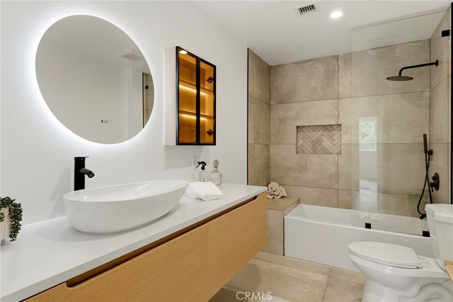 4041 Vanalden Avenue, Tarzana, CA 91356