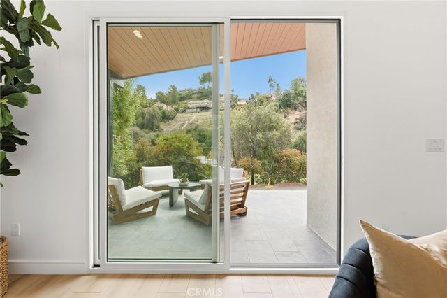 4041 Vanalden Avenue, Tarzana, CA 91356