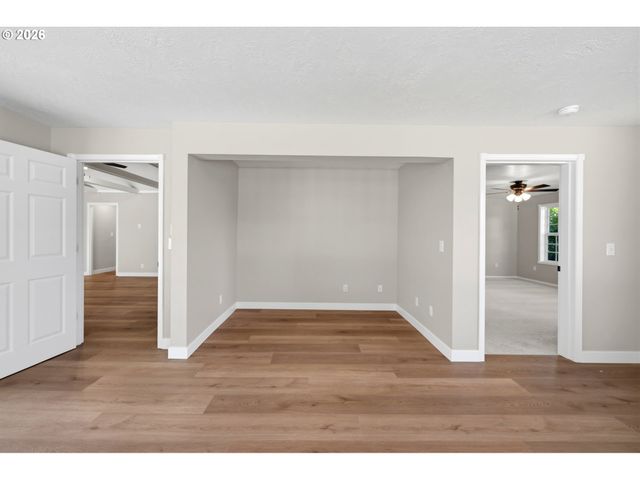 1245 Glen Creek Rd, Salem, OR 97304