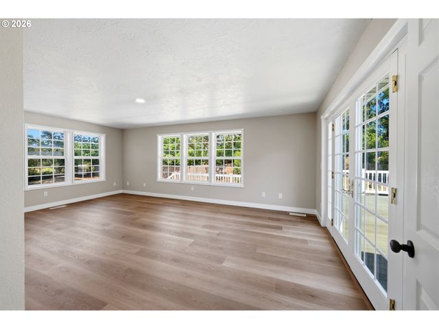 1245 Glen Creek Rd, Salem, OR 97304