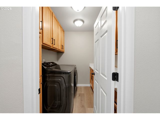 1245 Glen Creek Rd, Salem, OR 97304
