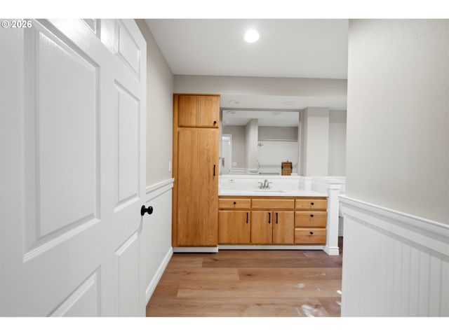 1245 Glen Creek Rd, Salem, OR 97304